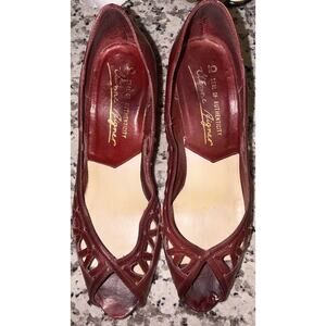 Vintage Etienne AIGNER Maroon Red Peep Toe Pumps Lattice Design Sz 7 2.5" heel